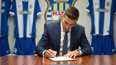 Chelsea FC eyes loan exit as Jess Derrry heads to Sporting