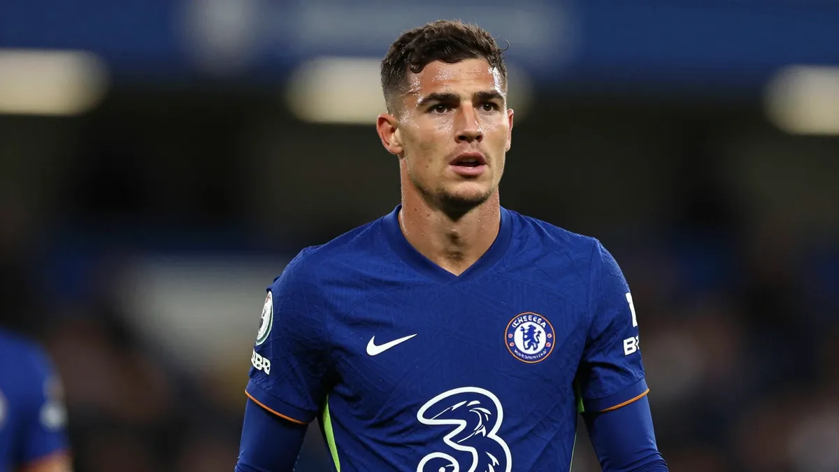 Chelsea FC bolsters squad with veteran Welbeck and Henderson