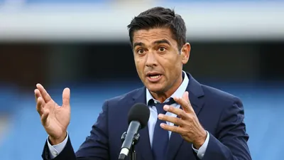 Nicky Butt says Chelsea's backline will stop them winning the title, even with a front three rated among the league's best
