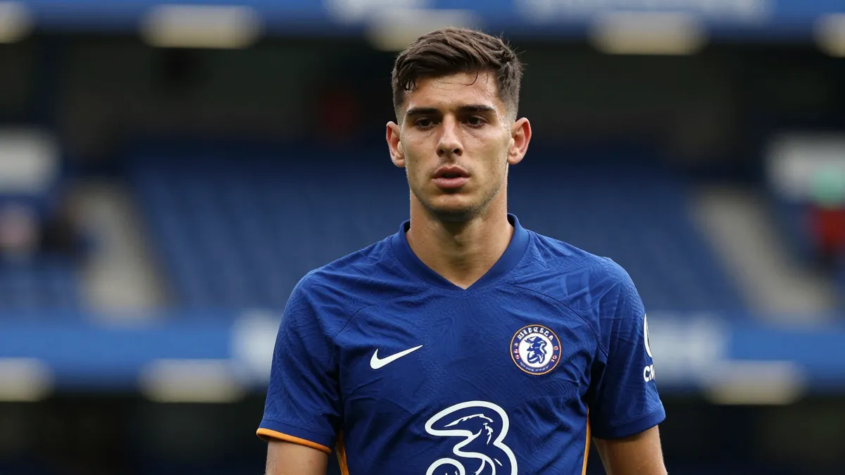 Chelsea FC Pursue Myles Lewis-Skelly Amid Arsenal's Transfer Uncertainty
