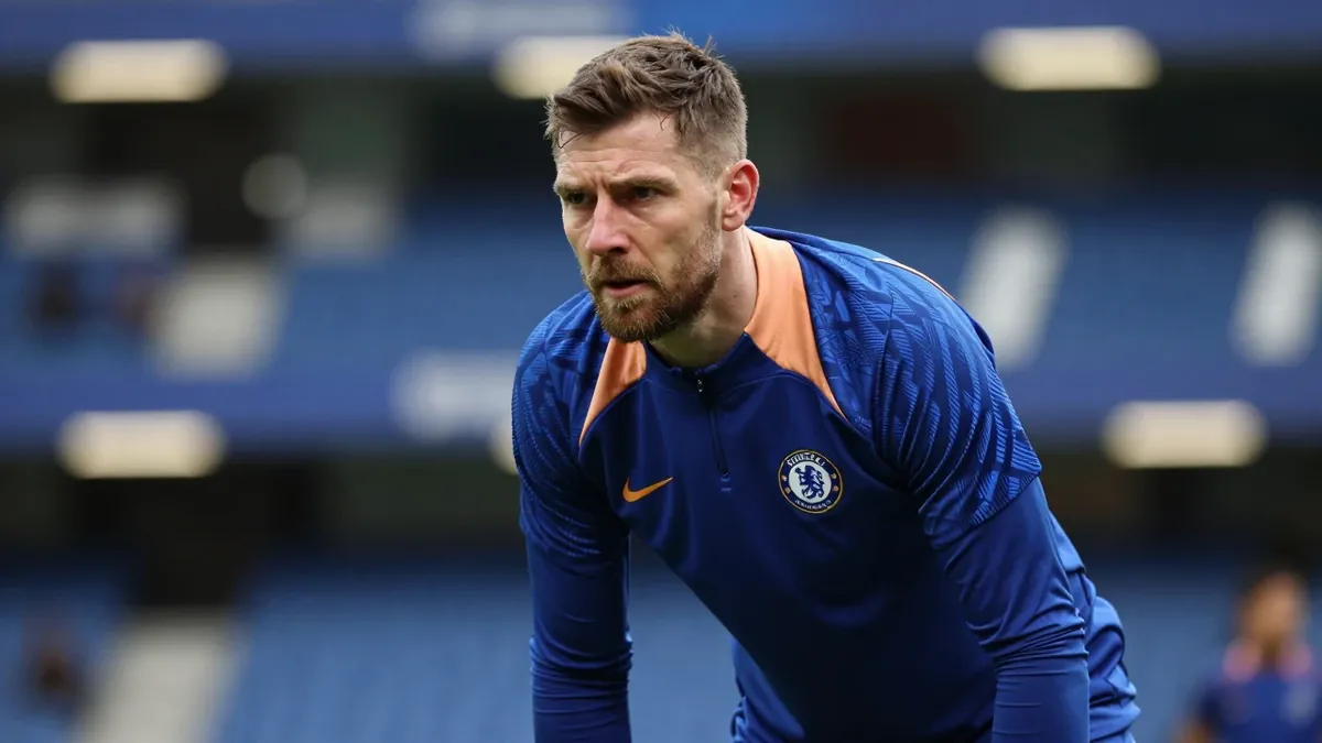 Chelsea FC are linked with a move for goalkeeper Emiliano Martinez as part of a busy week of Premier League transfer...