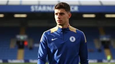 Chelsea FC are reportedly considering offers for midfielder Enzo Fernández, with three potential replacements already...