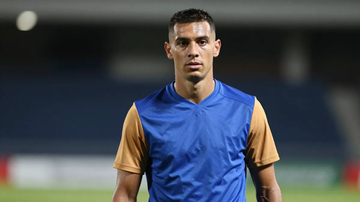 Chelsea FC completes signing of Dastan Satpayev, loans him to Burnley