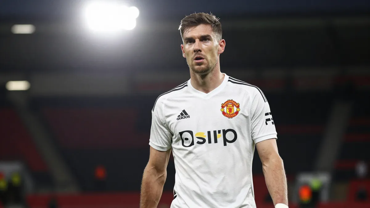Manchester United eye Bayern Munich star after £52m Chelsea transfer